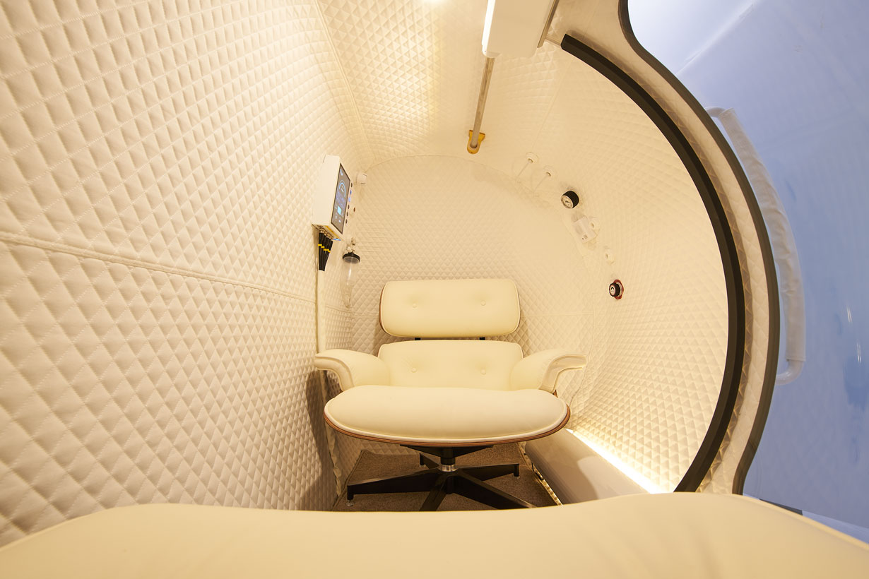 Hyperbaric therapy for stress relief