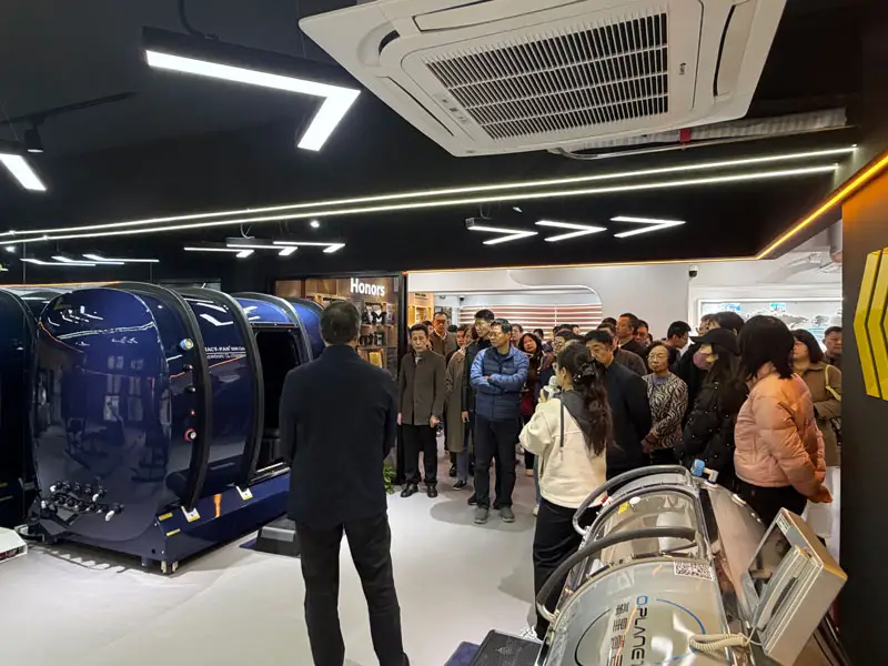 Senior Officials Endorse MACY-PAN hyperbaric oxygen chamber