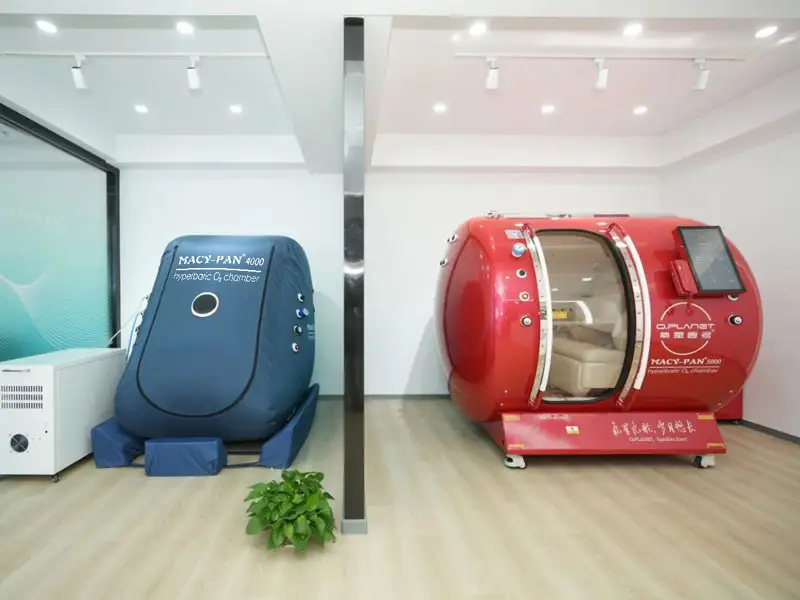 Macy-Pan Hyperbaric Oxygen Chamber